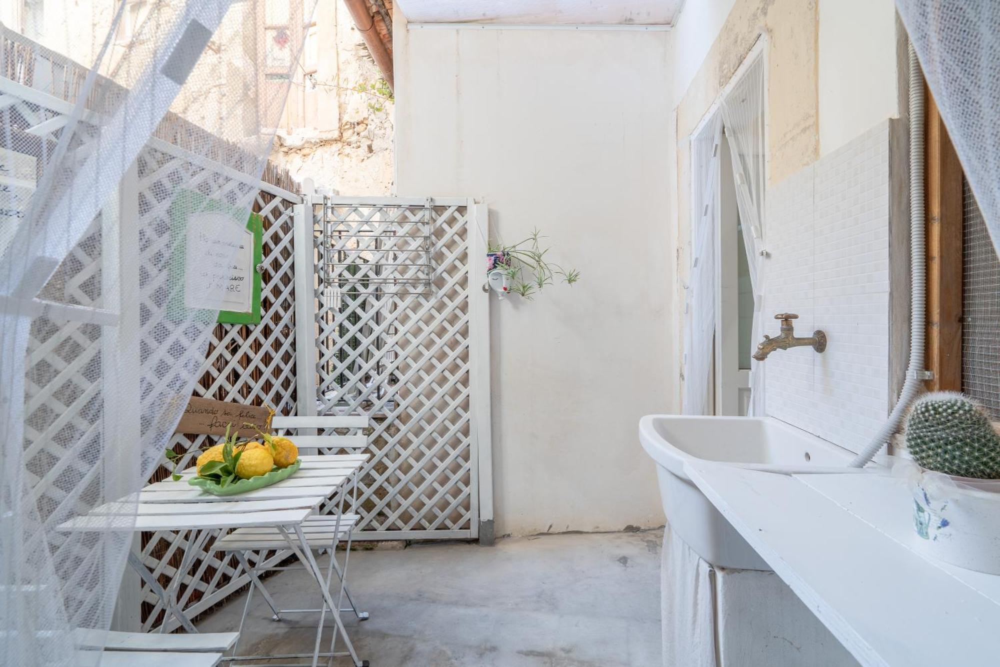 Giamevi Sicily Apartment Syracuse Exterior photo